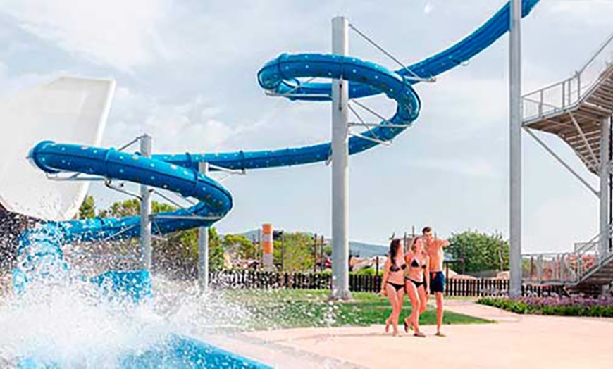 Image 1: Entrada al Western Water Park para todas las edades