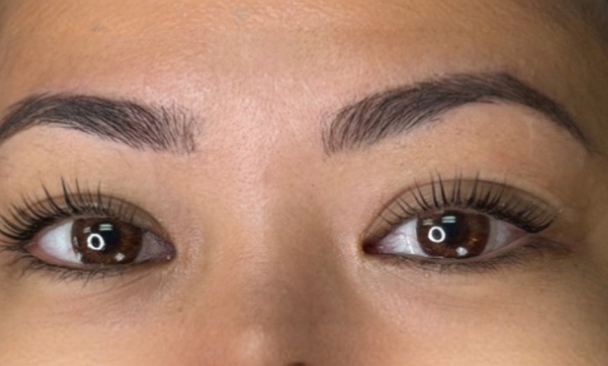 Image 4: Eyelash Lift with Optional Tint or Eyebrow Waxing Session