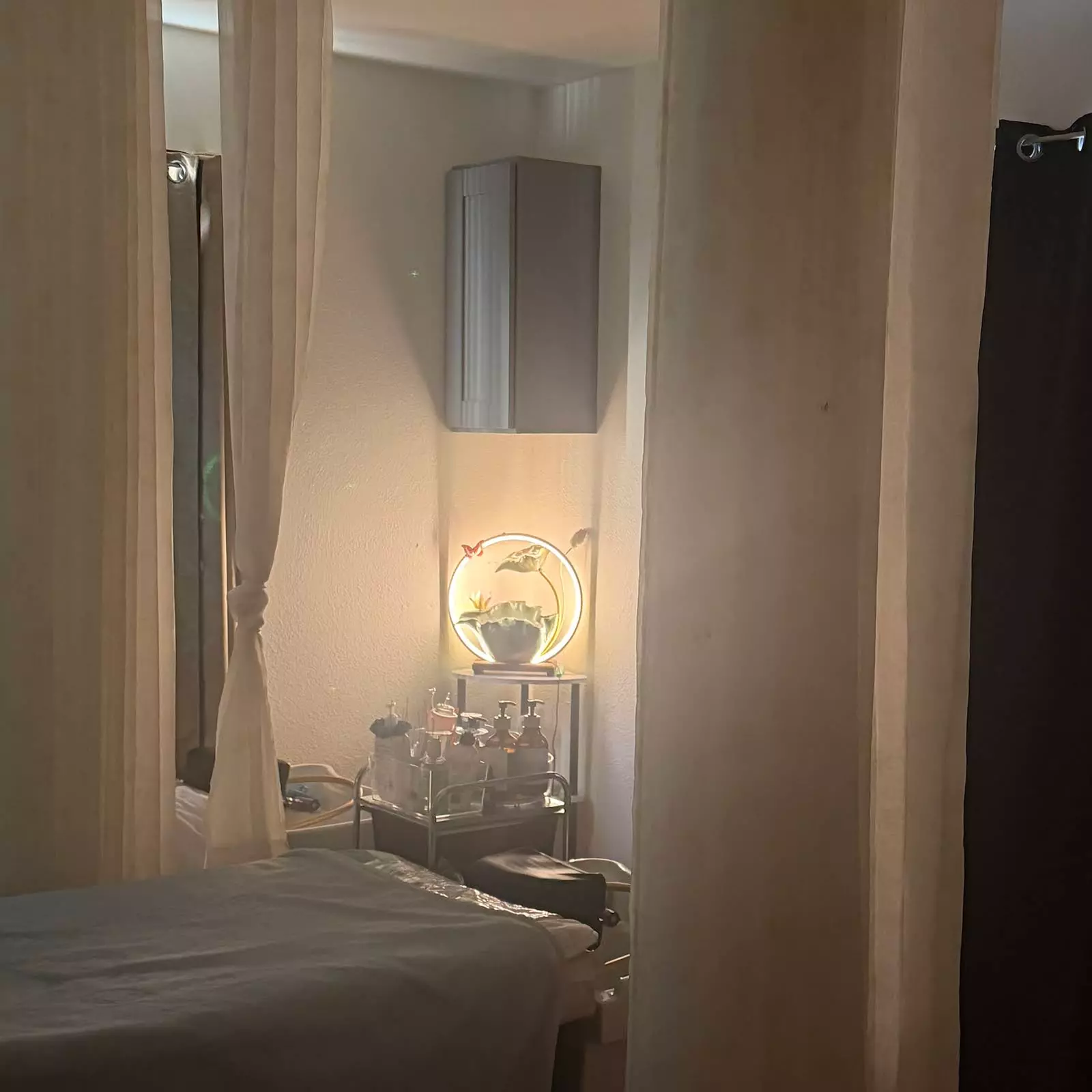 Couples 60-Min Detox Scalp Treatment, 30 Min Scalp Treatment & More