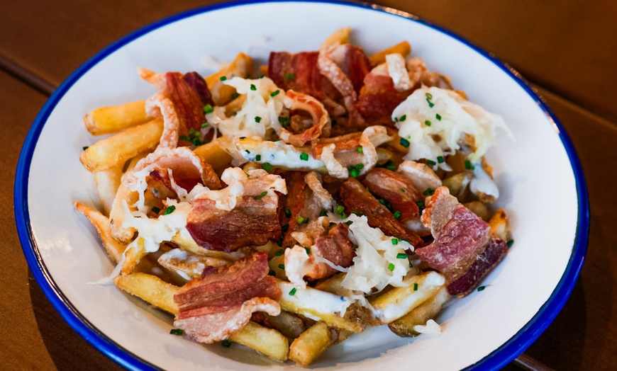 Image 4: Menú cervecero con pizza o burger para 2 o 4 en zona Alonso Martínez 