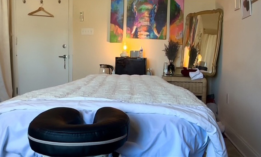 Image 2: 60 Minute Custom or Couples Massage by Certified Therapist 