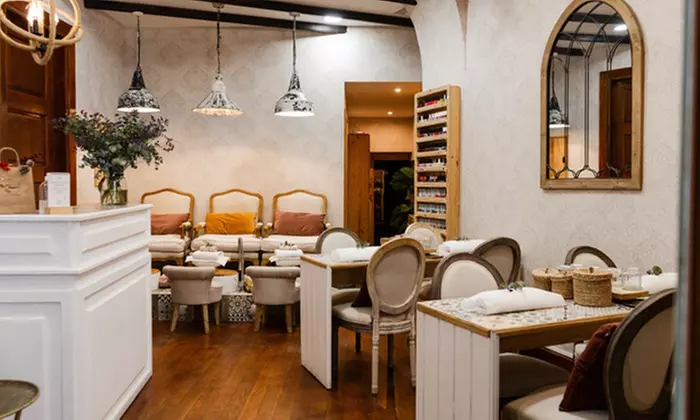 Ritual de head spa japonés con lifting facial, reflexología y más