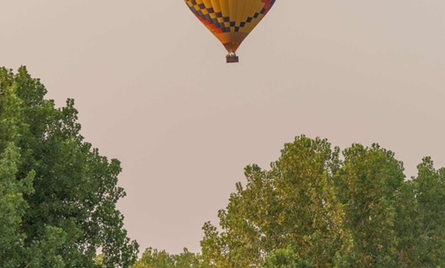 Image 5: Expert Guided Hot Air Balloon Ride Over Boise w/ Post-Flight Treats