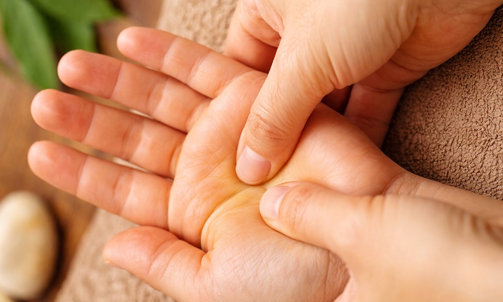 Restore Comfort Through 30 or 60-Minute Hand Reflexology Massage