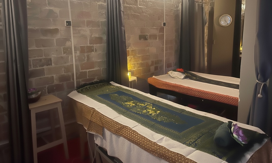 Image 3: Massage thaï authentique avec Tawan Thai Spa  à Paris