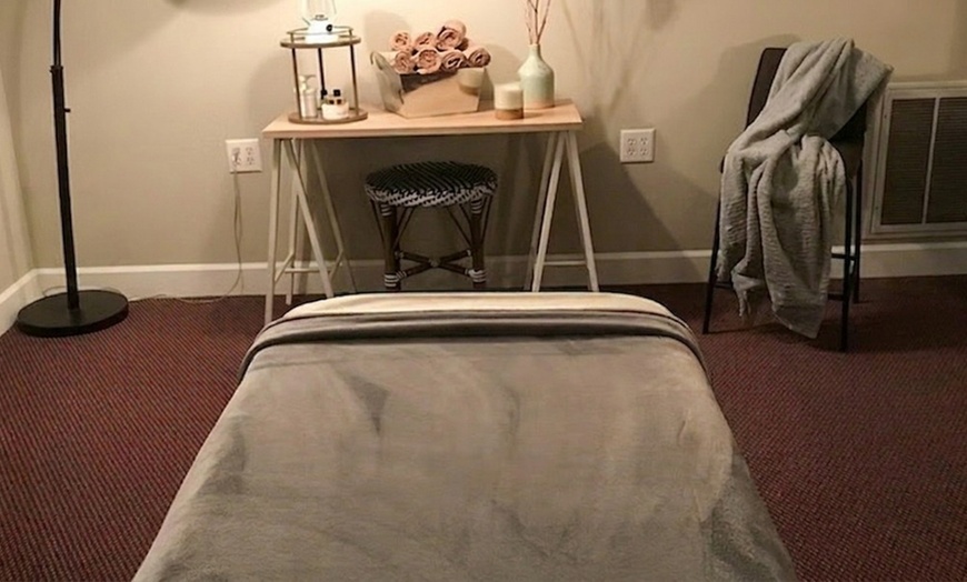 Image 2: 60-Min Deep Pressure Massage or Massage with Signature Facial