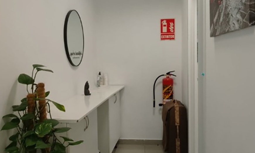 Image 5: Hidrolimpieza facial con radiofrecuencia y electroestimulación 