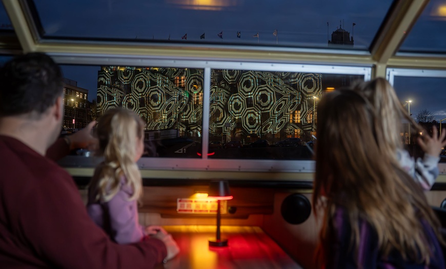 Image 2: Amsterdam Light Festival: rondvaart door de grachten