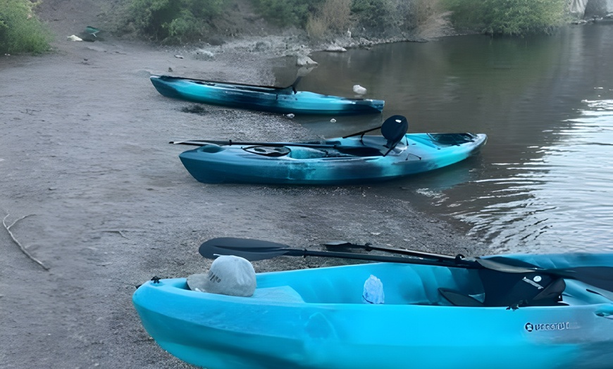 Image 5: Hiking, Sunset & Date Night Kayak Tours