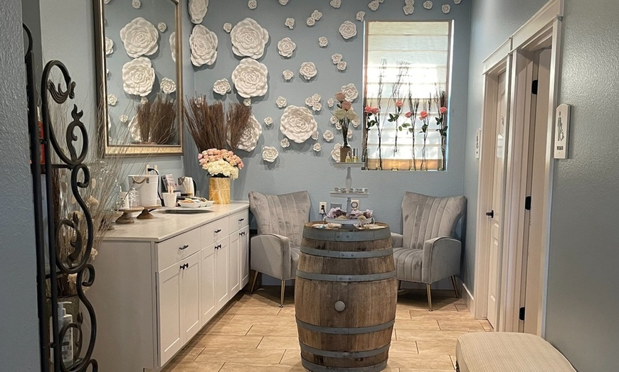 Image 22: Hill Country views, winery, spa, and laid-back Texas vibes