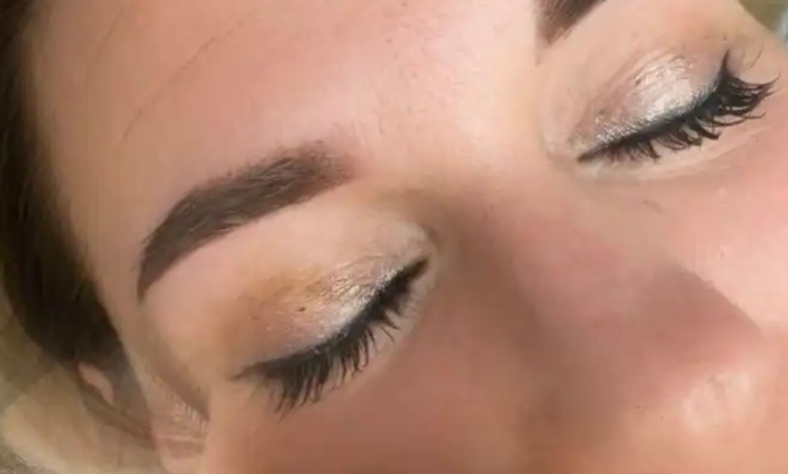 Image 5: Langdurige beauty-upgrades voor je wenkbrauwen, wimpers of lippen