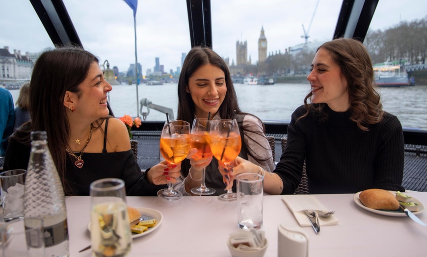Image 9: London Lunch or Evening Cruise with Iconic Views & Live Entertainment