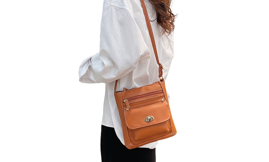 Image 10: Women's Vintage Style Crossbody Shoulder Bag