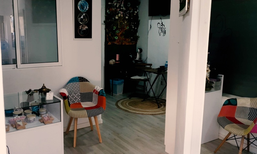 Image 7: 1 o 2 sesiones de peeling rejuvenecedor de vitamina C 