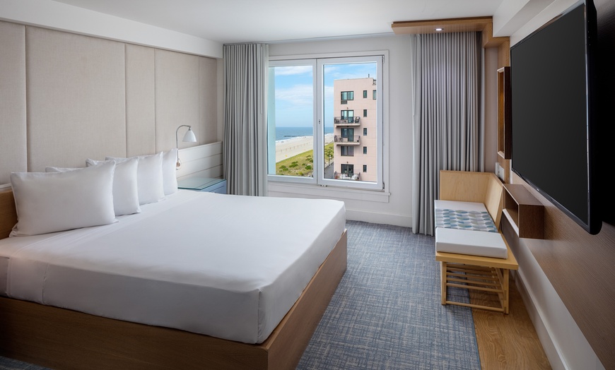 Image 22: Member-Only Deal: Allegria Hotel