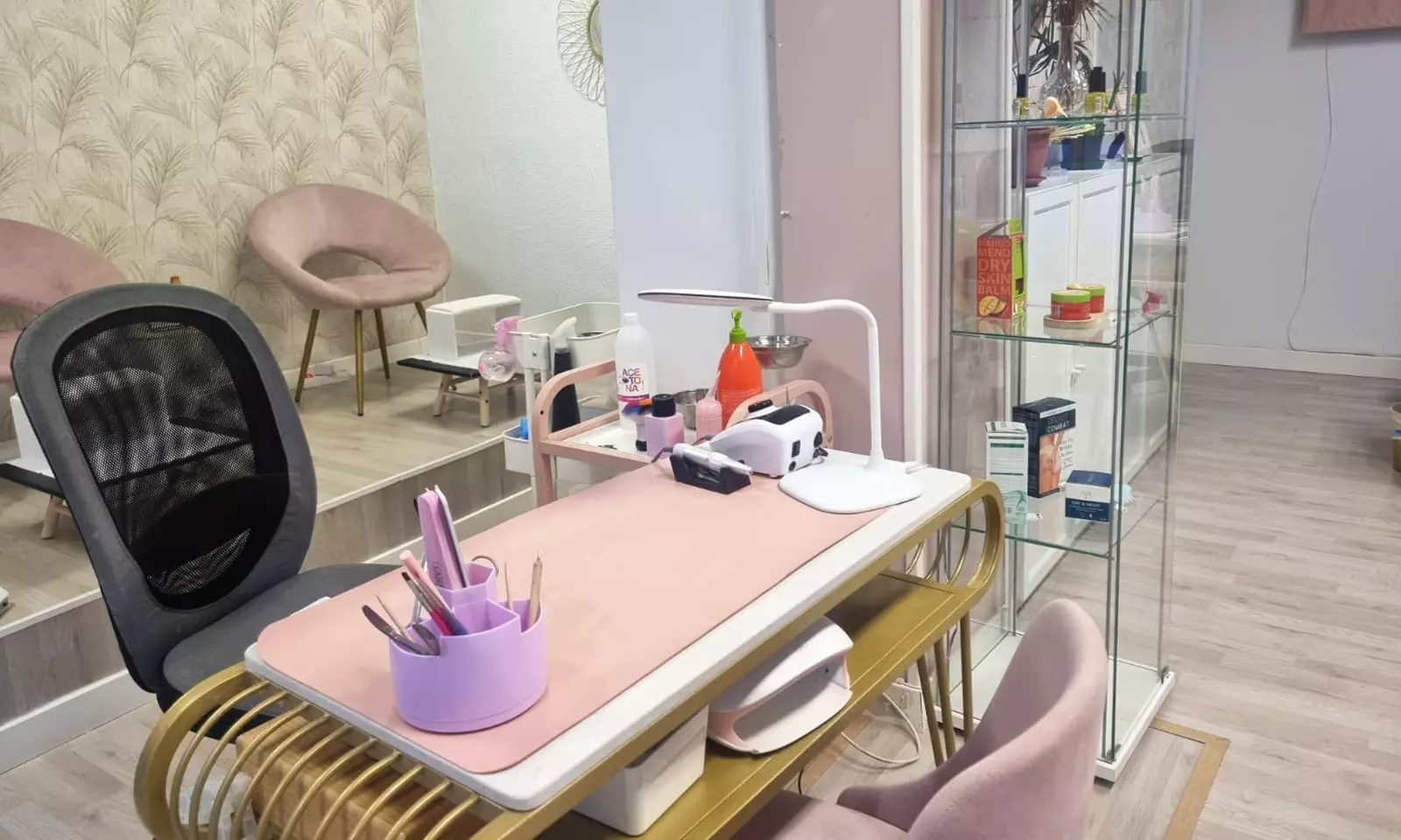 Manicura o pedicura exprés con esmaltado normal o permanente