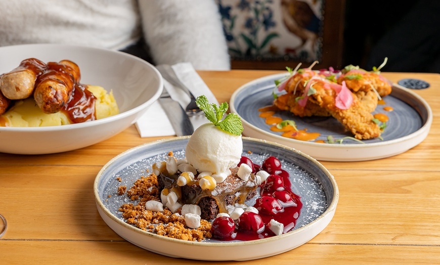 Image 3: Queens Head Frodsham Delicious Dining Experiences for Two