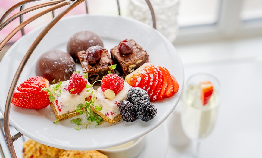 Image 5: Afternoon Tea w/ Prosecco & Full Spa Amenities at Parkmore Hotel & Spa