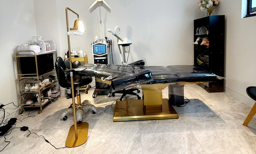 Image 4: Spa Pedicure with Steaming or Jelly Mask or Paraffin Wax on Hand & Leg