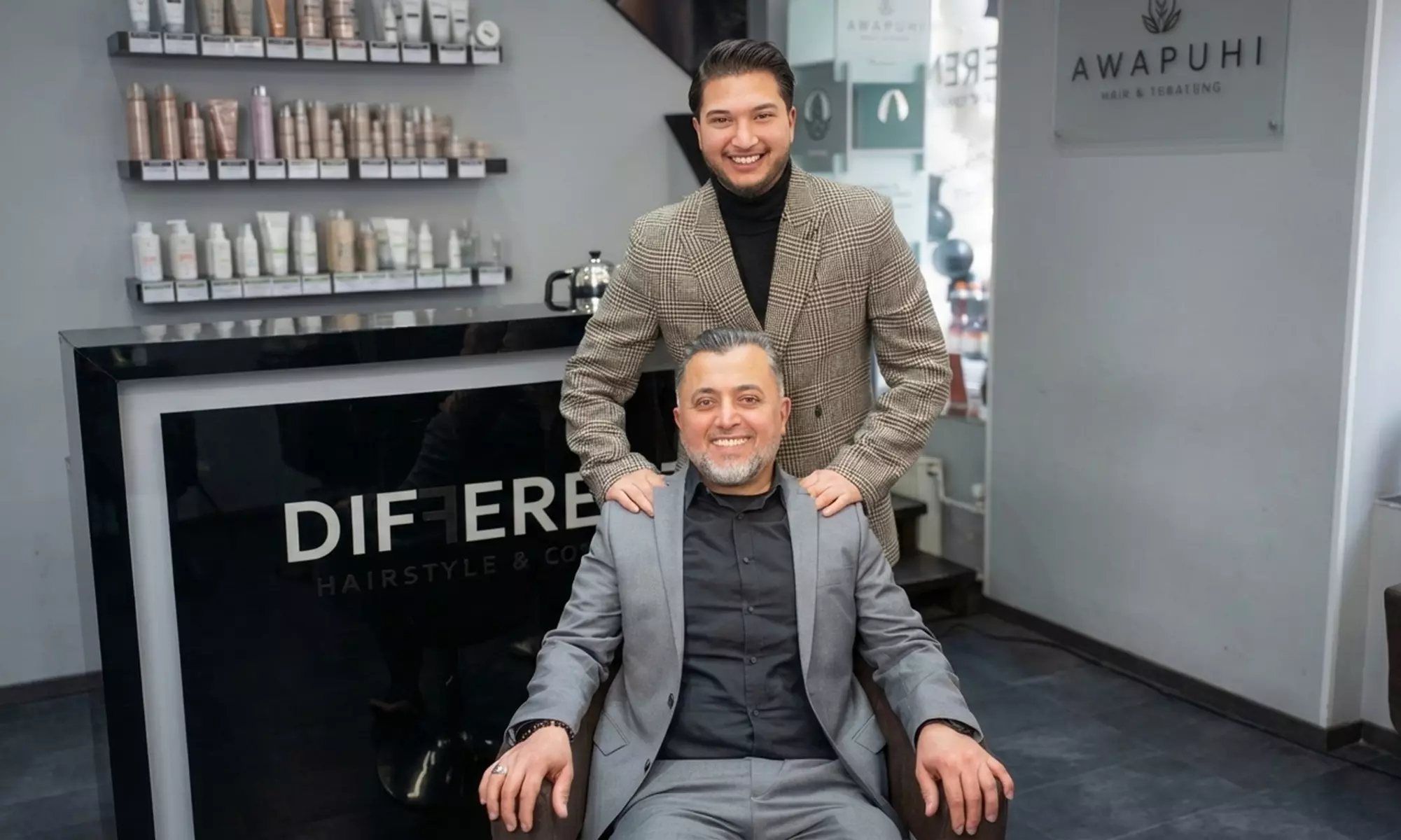 Waschen, Schneiden, Föhnen für alle Haarlängen für 1 Dame