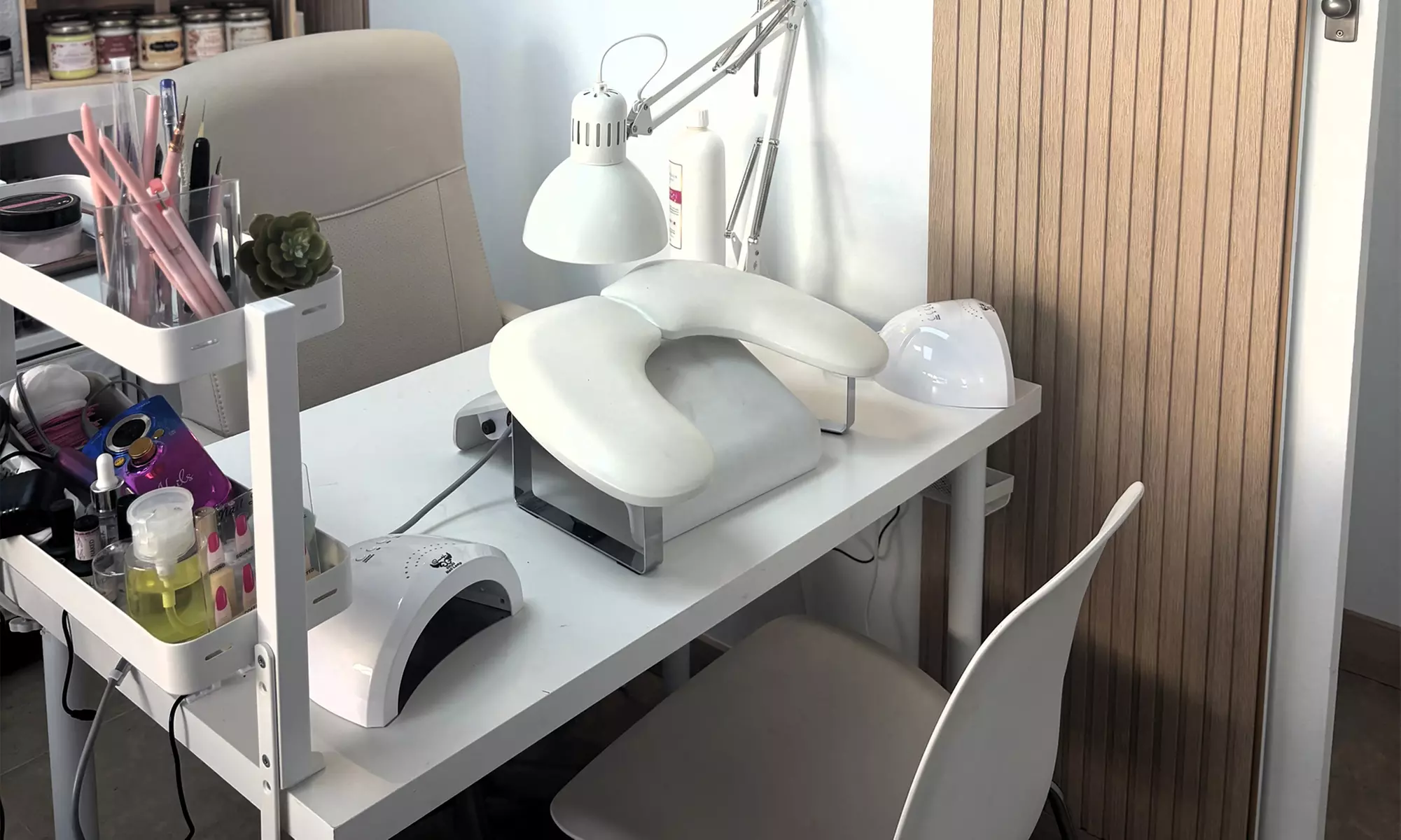 Manicura, pedicura o manipedicura semipermanente con diseño en 1 uña