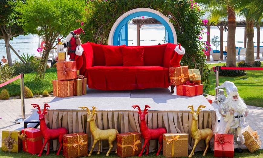 Image 4: 5* Christmas Day Brunch with Soft/House Drink, Cooking & Kid Activity