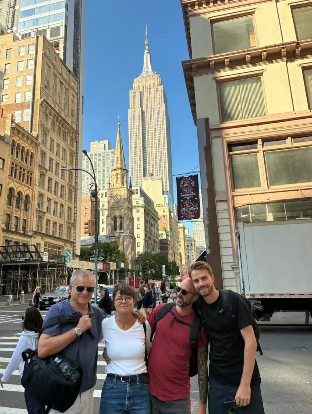 NYC Tour in an E-Cart w/ Photo Stops, NYC Breeze, Iconic Spots!