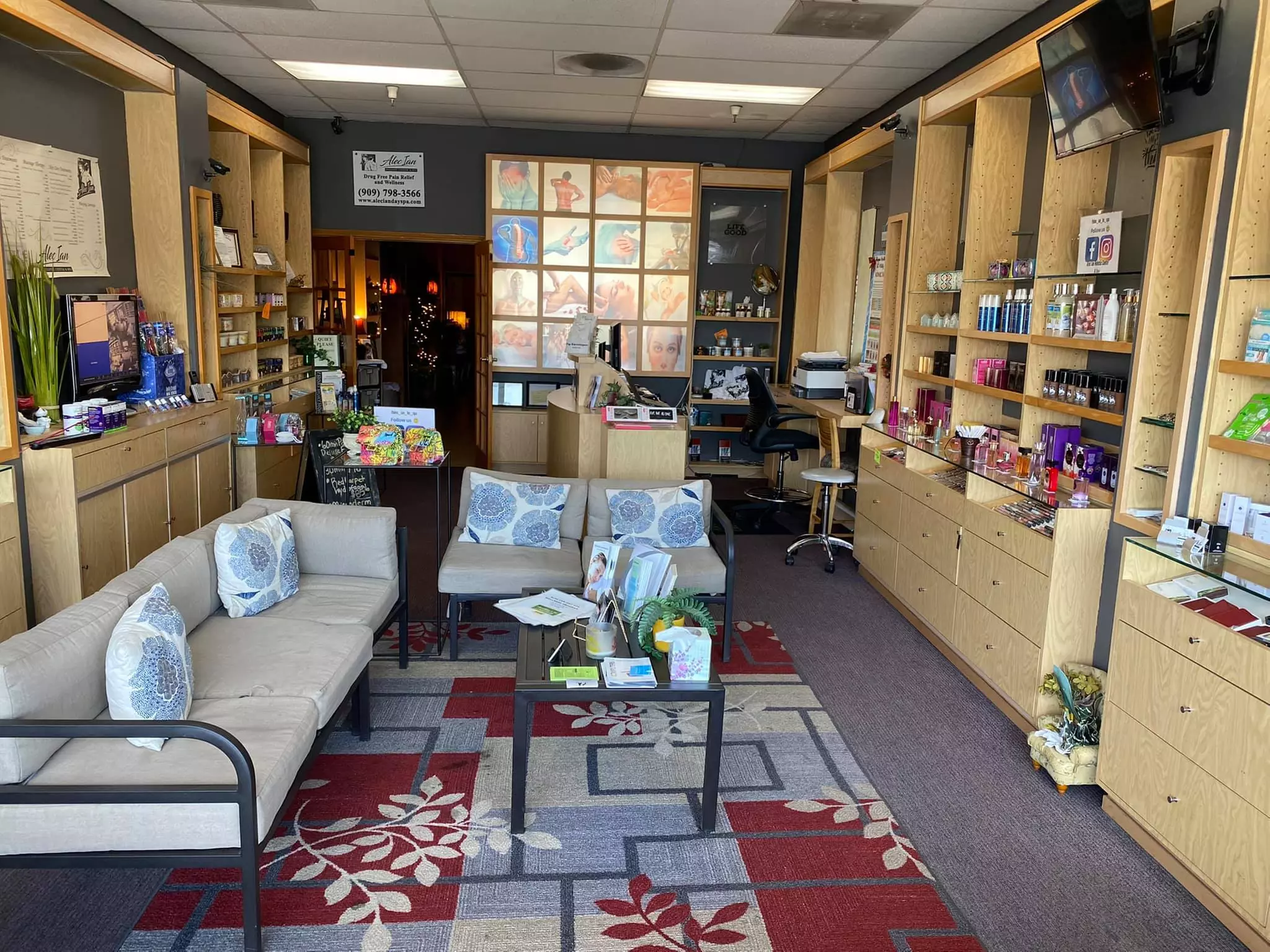 Classic Swedish, Deep Tissue or CBD Massage w/Posh Deluxe Facial Combo