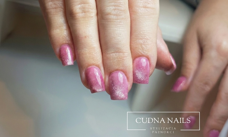 Image 2: Zadbaj o paznokcie z manicure hybrydowym lub żelowym