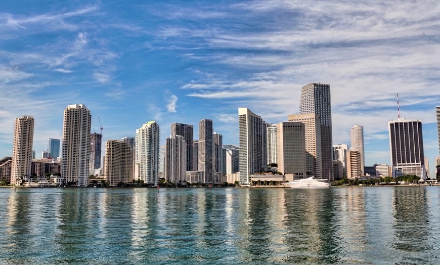 Image 3: Miami Skyline & Celebrity Mansion Boat Tour – Biscayne Bay