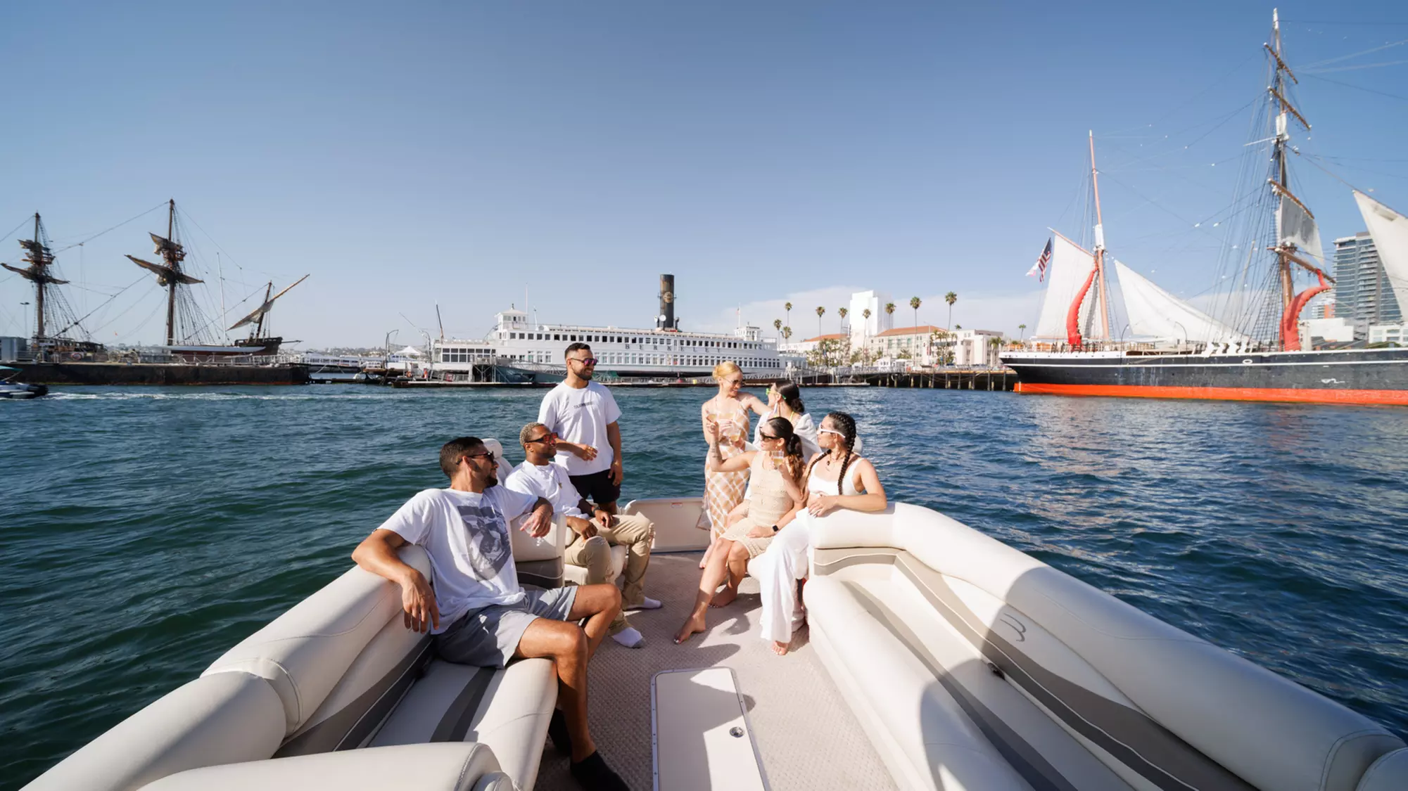 Set Sail with Friends on Luxury, Premium or VIP Pontoon Boat Rentals