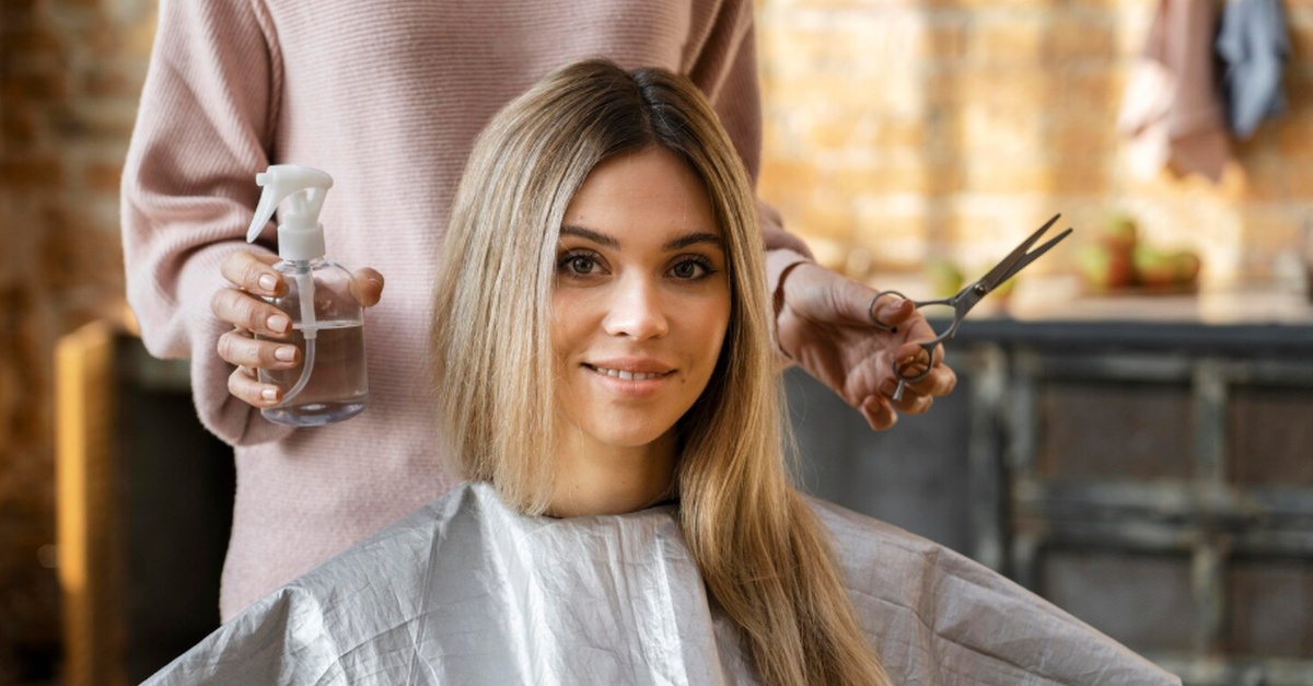 Servicio de lavado, corte y secado con tratamiento regenerador en Granada
