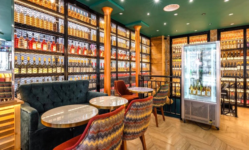 Image 1: Menu découverte ou au choix à la carte chez Le Parisien Restaurant