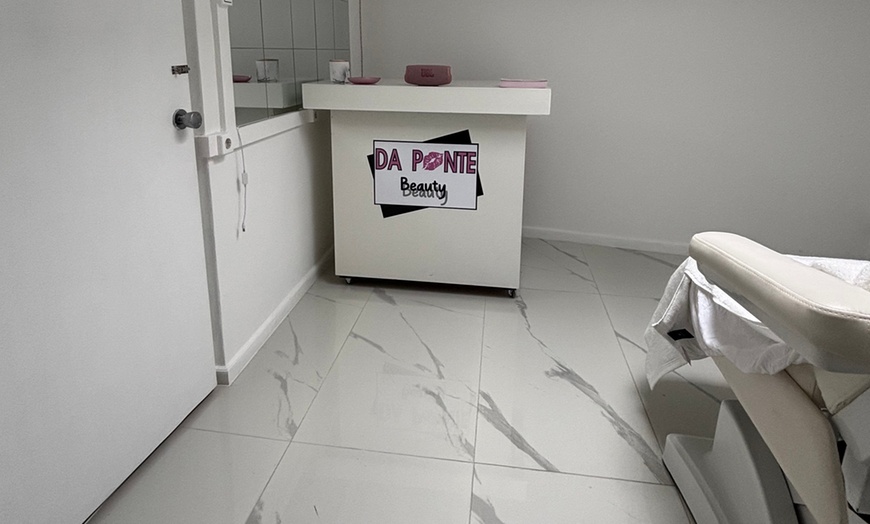 Image 4: Intensieve bindweefsel Face Boost: een moment van rust en verzorging