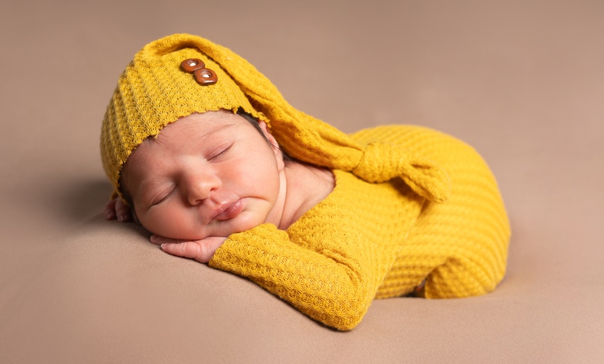 Image 11: Sesión de fotos de embarazo o recién nacido a elegir para 1 persona