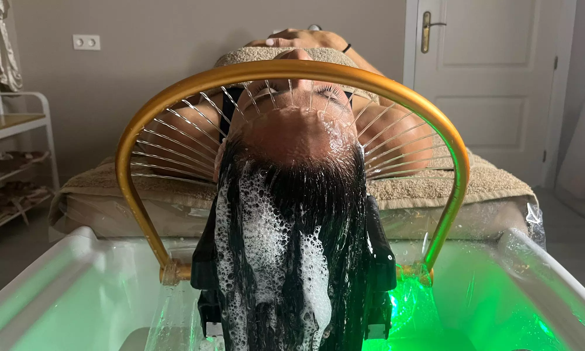 45, 60 o 90 minutos de tratamiento head spa con bebida de cortesía