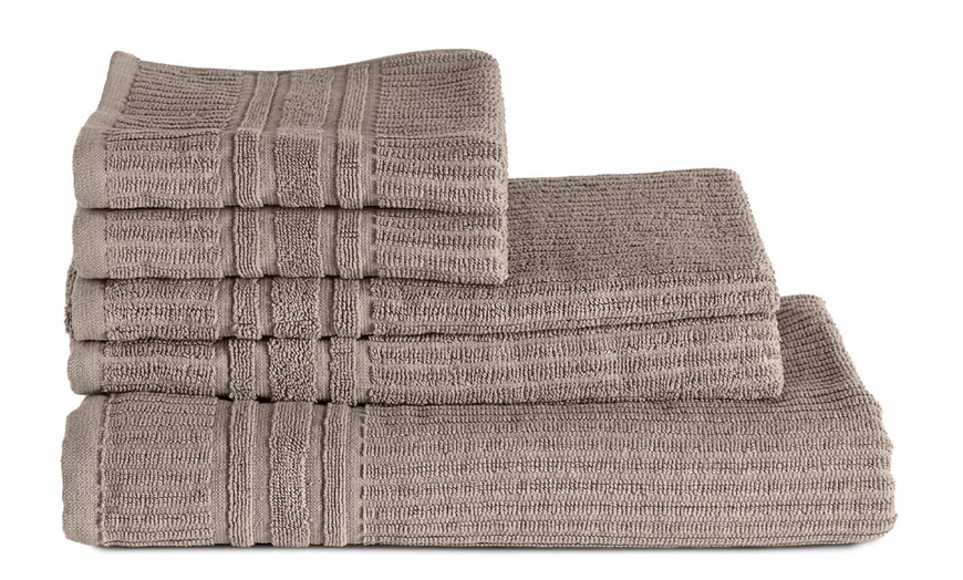 Image 2: Set di 5 asciugamani in puro cotone