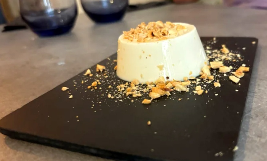 Image 6: Menú italiano para 2 con opción prémium con botella de vino y postre