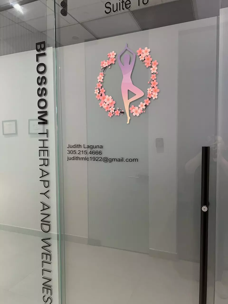 Unwind & Refresh with 50 or 80-Minute Relaxation Massages