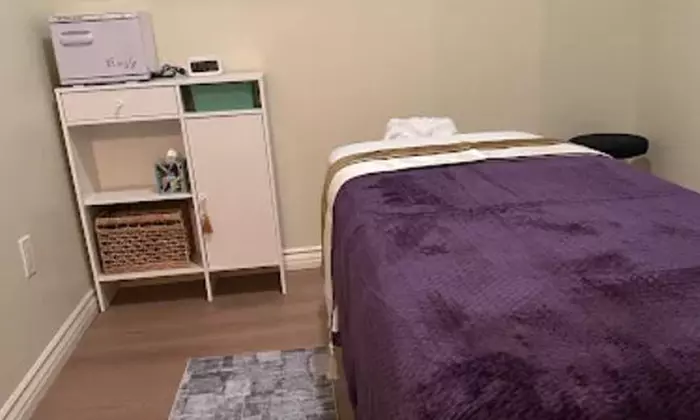 60, 90, or 120 Minutes Swedish, Thai, Combo, or Deep Tissue Massage