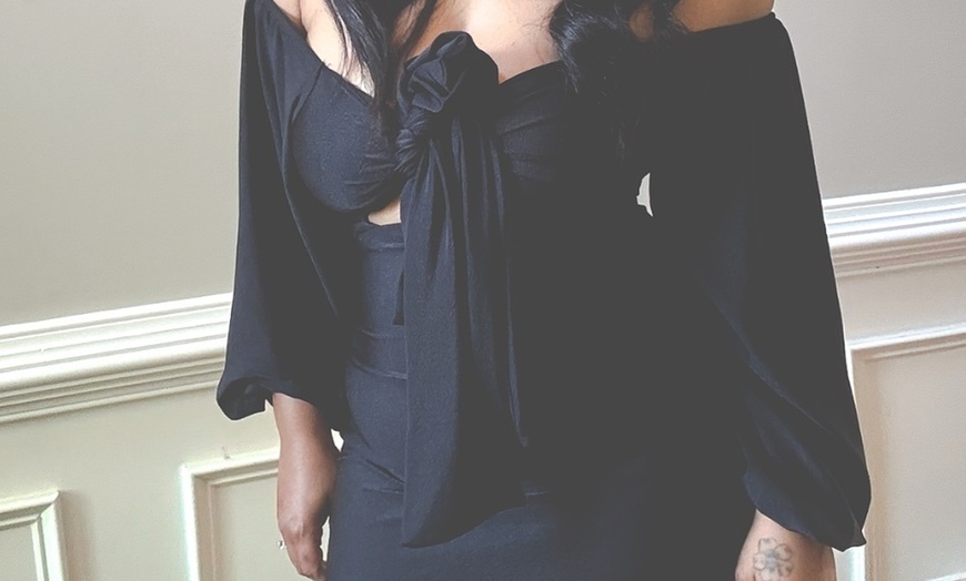Image 2: Revamp Your Style with Hair Extensions!
