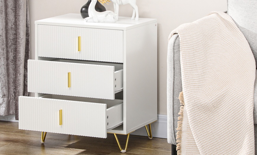 Image 3: HOMCOM Three Drawer Chest of Drawers