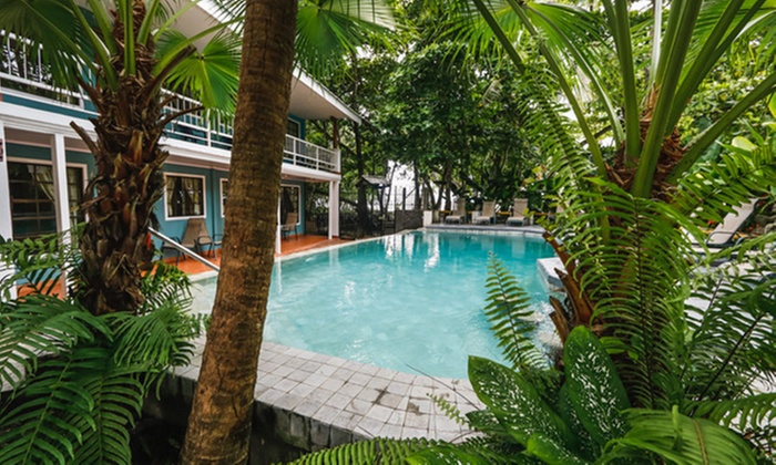 ✈ 6-Nt Costa Rica Volcano and Beach Trip w/Air, Car from Travel by Jen