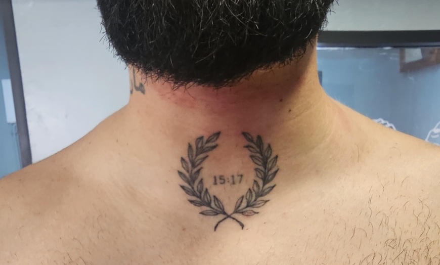 Image 1: 1 o 2 mini tatuajes de 5 cm para 1 persona