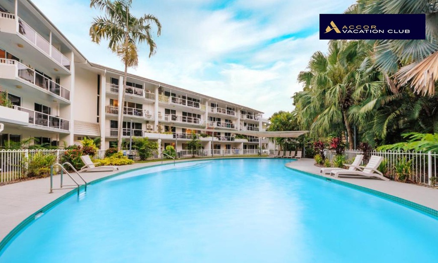 Image 1: Palm Cove Getaway: Two or Three-Bedroom Apartment with WiFi