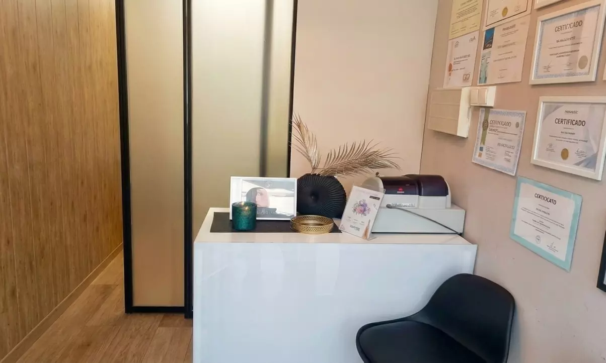 Lifting de pestañas con opcíon a tinte, diseño y depilacion de cejas