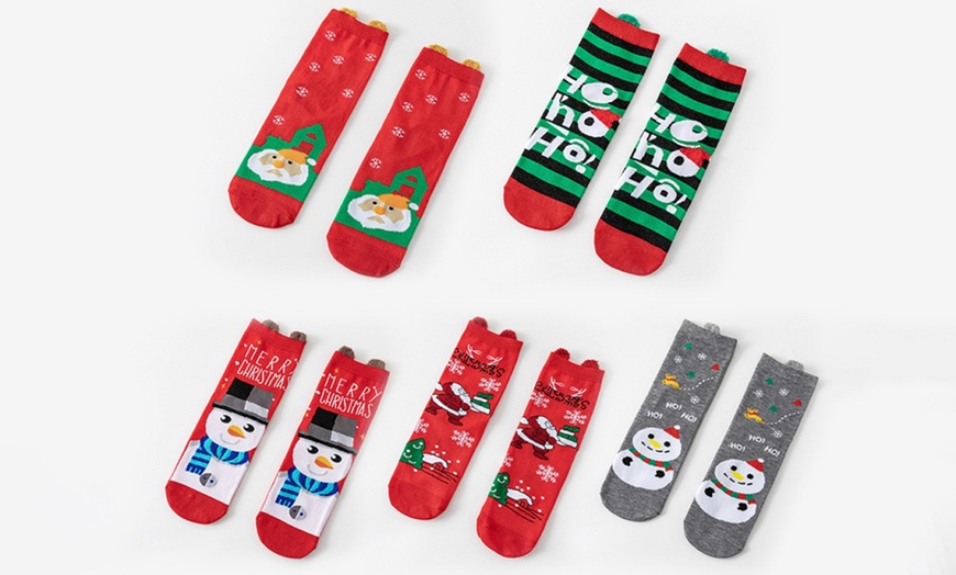 Image 10: 5x Pairs of Christmas Socks