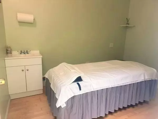 Swedish, Deep Tissue, Thai or Combo Massages w/Optional Hot Stones