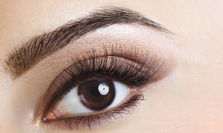 Teinture cils, extension de cils ou maquillage permanent ou microblading dès 34,99 € à Ines Beauty Center à Liège