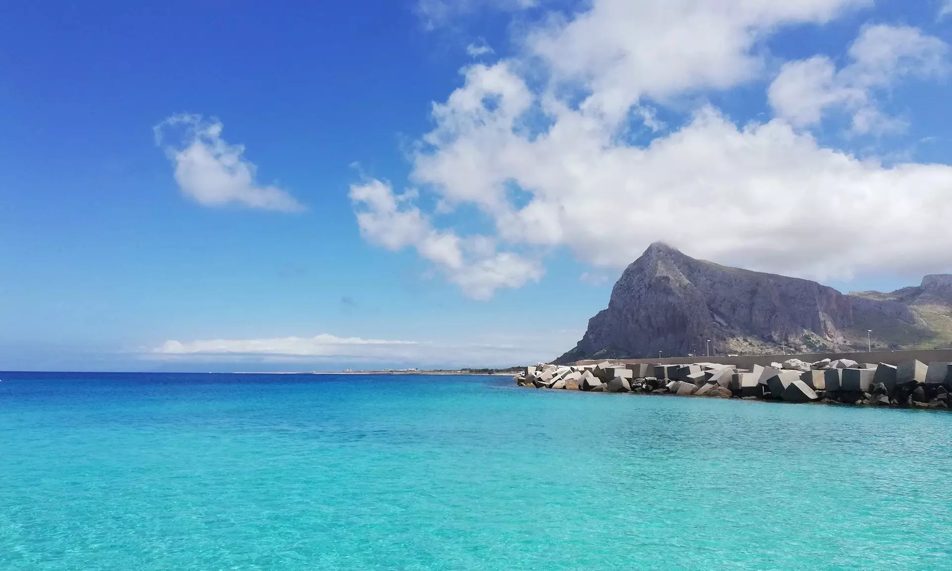 ✈ Sicily Road Trip with Flights, Car & Stay